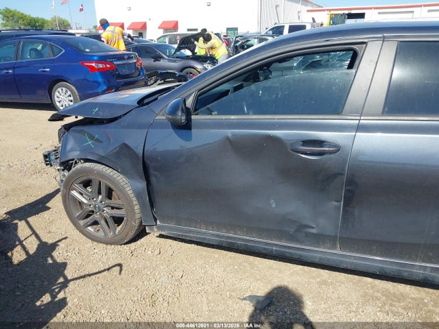 44612601 :رقم المزاد ، 3KPF34AD4ME358144 vin ، 2021 Kia Forte Gt-line مزاد بيع
