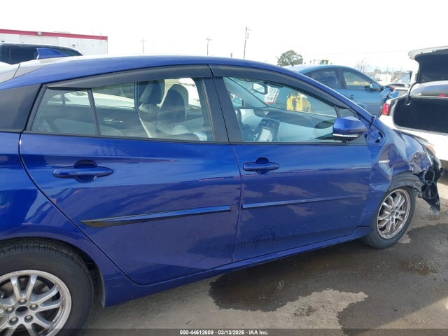 JTDKARFU4G3504712 Toyota Prius Four