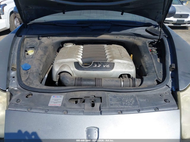 2005 PORSCHE CAYENNE WP1AA29P45LA20902 Photo 9