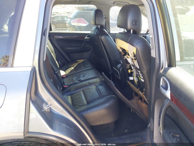 2005 PORSCHE CAYENNE WP1AA29P45LA20902 Photo 7
