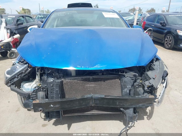 KMHD84LF4HU144880 Hyundai ELANTRA SE