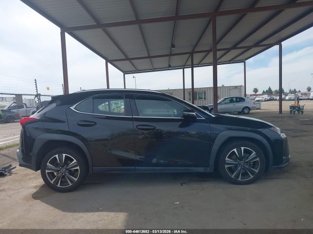 JTHX3JBHXN2046475 Lexus UX 200