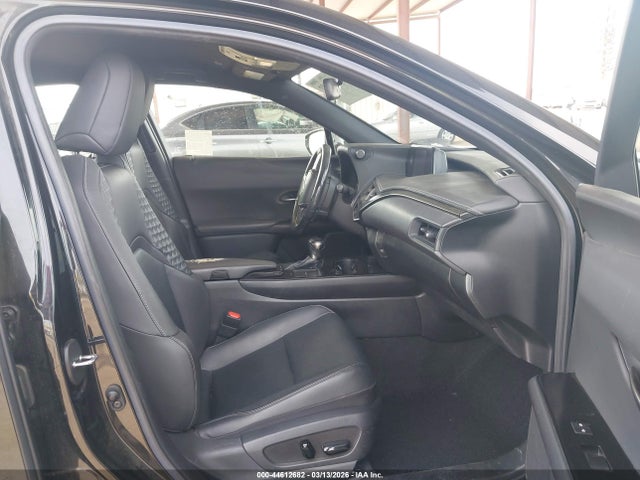 JTHX3JBHXN2046475 Lexus UX 200