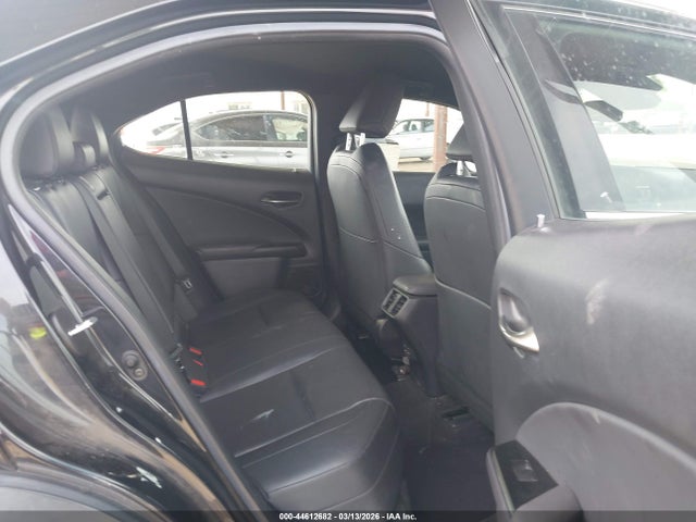 JTHX3JBHXN2046475 Lexus UX 200