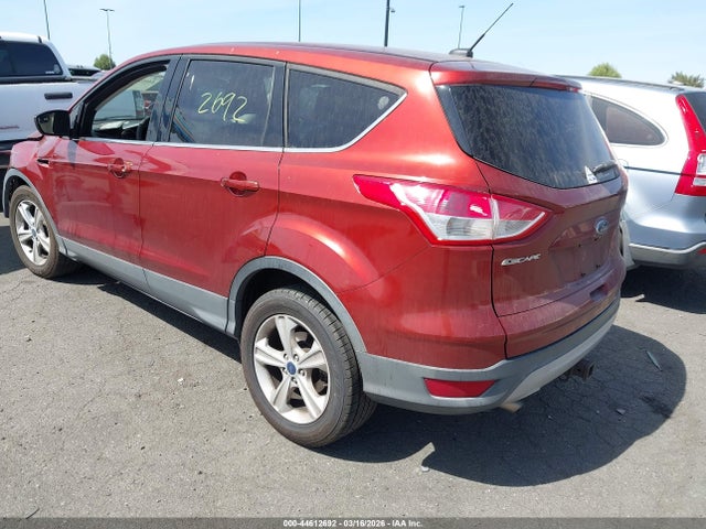 1FMCU0GX7FUA62853 Ford ESCAPE SE