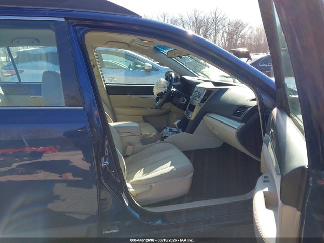 2011 Subaru Outback 2.5i მანქანა იყიდება აუქციონზე, vin: 4S4BRBAC6B3318818, აუქციონის ნომერი: 44612698