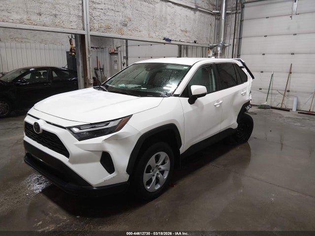 2T3G1RFV7RC475965 Toyota RAV4 LE