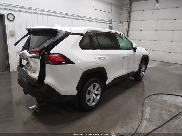 2T3G1RFV7RC475965 Toyota RAV4 LE