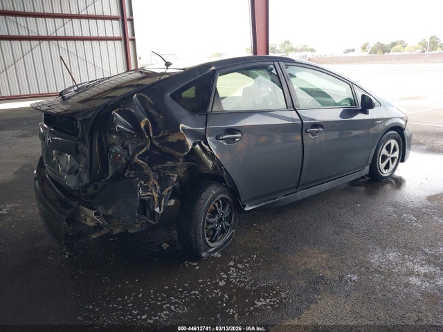Toyota Prius Two 2014 JTDKN3DU6E1747631 Image 4