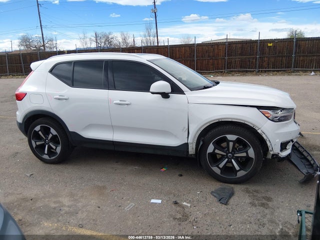 Продаж на аукціоні авто 2019 Volvo Xc40 T5 Momentum/t5 R-design, vin: YV4162XZ2K2013775, номер лоту: 44612759
