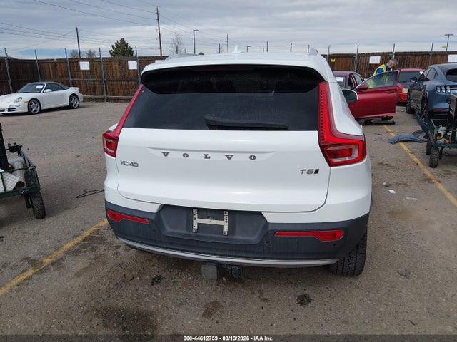 Продаж на аукціоні авто 2019 Volvo Xc40 T5 Momentum/t5 R-design, vin: YV4162XZ2K2013775, номер лоту: 44612759