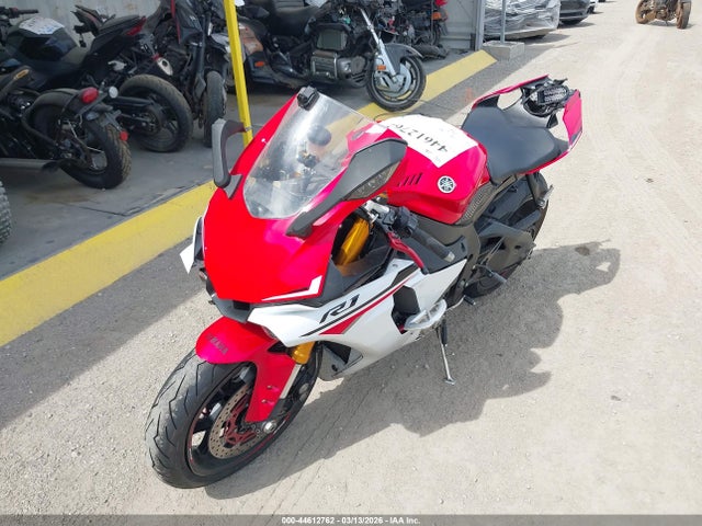 Yamaha YZFR1 2015 JYARN39E5FA001040 Image 2