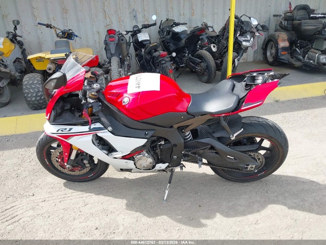 Yamaha YZFR1 2015 JYARN39E5FA001040 Image 13
