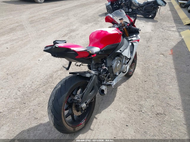Yamaha YZFR1 2015 JYARN39E5FA001040 Image 4