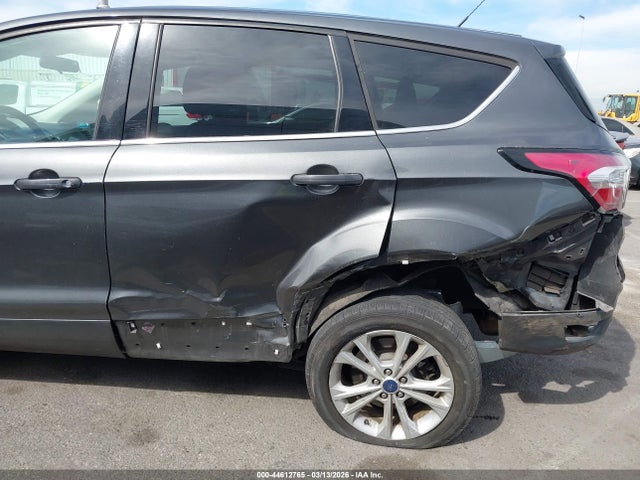 Продаж на аукціоні авто 2017 Ford Escape Se, vin: 1FMCU0GD7HUF08430, номер лоту: 44612765