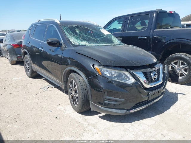 2017 NISSAN ROGUE KNMAT2MT7HP539262