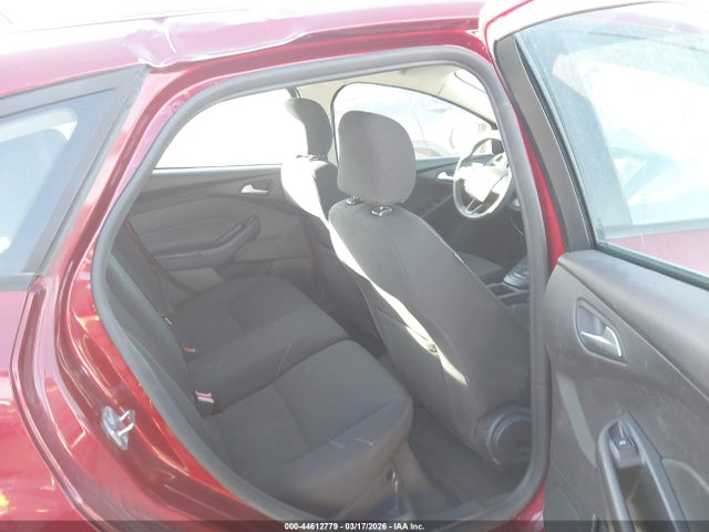 1FADP3K28GL339164 Ford FOCUS SE