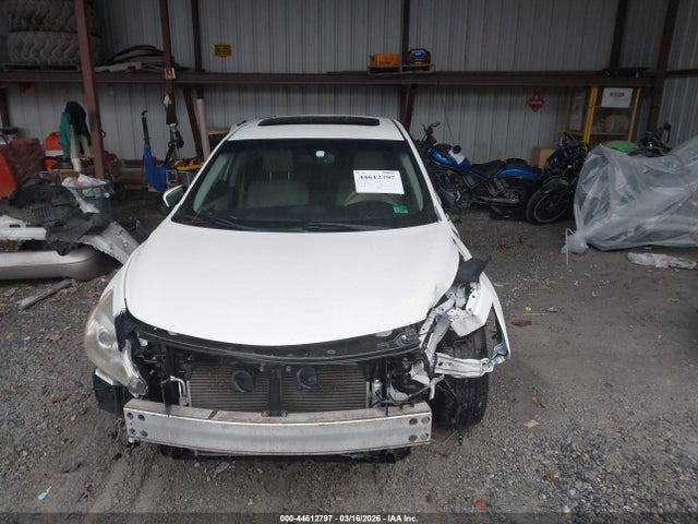 2015 Nissan Altima 2.5 Sl მანქანა იყიდება აუქციონზე, vin: 1N4AL3AP9FN864071, აუქციონის ნომერი: 44612797