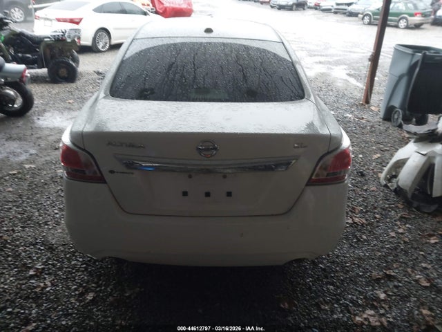 2015 Nissan Altima 2.5 Sl მანქანა იყიდება აუქციონზე, vin: 1N4AL3AP9FN864071, აუქციონის ნომერი: 44612797