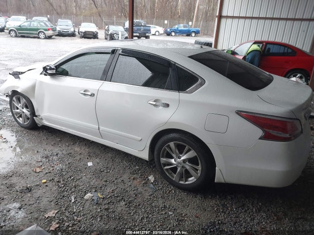 2015 Nissan Altima 2.5 Sl მანქანა იყიდება აუქციონზე, vin: 1N4AL3AP9FN864071, აუქციონის ნომერი: 44612797