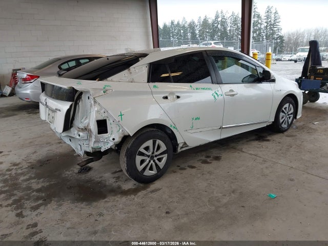 JTDKARFU7G3527546 Toyota Prius Four