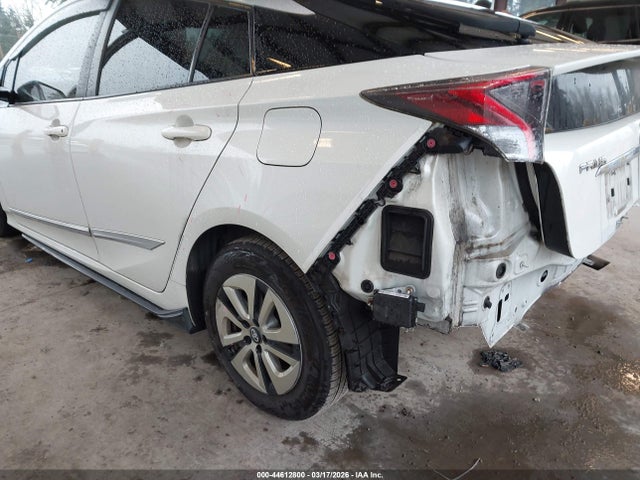 JTDKARFU7G3527546 Toyota Prius Four