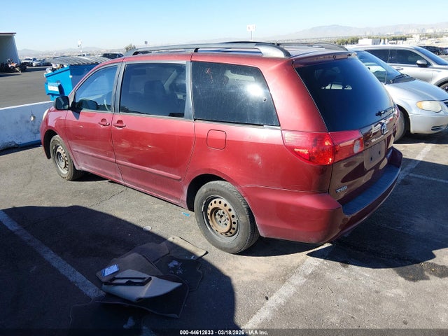 2010 TOYOTA SIENNA 5TDKK4CC9AS327835 Photo 2