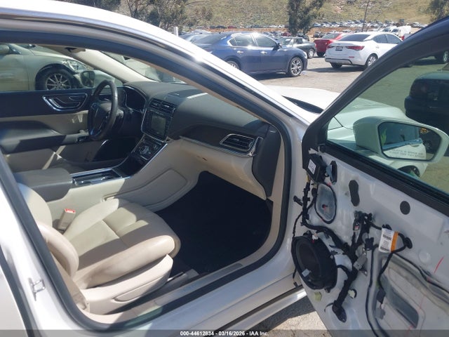 1LN6L9SK1H5608589 Lincoln Continental Select