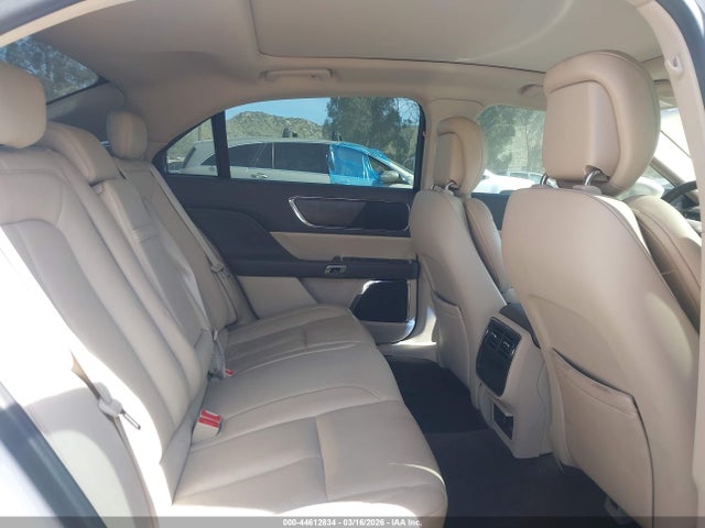 1LN6L9SK1H5608589 Lincoln Continental Select