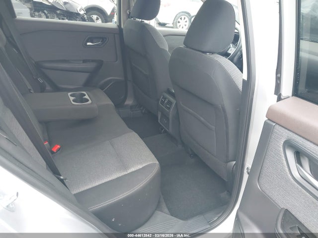 5N1AT3BA0MC822591 Nissan Rogue Sv Fwd