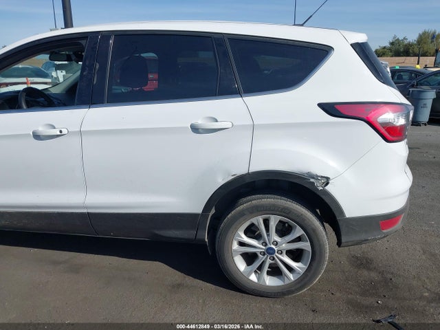 Ford ESCAPE SE 2017 1FMCU0GD3HUF08408 Image 12