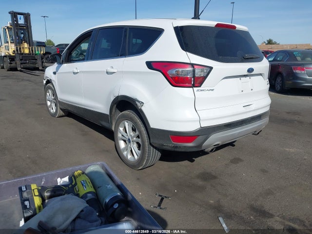 Ford ESCAPE SE 2017 1FMCU0GD3HUF08408 Image 3