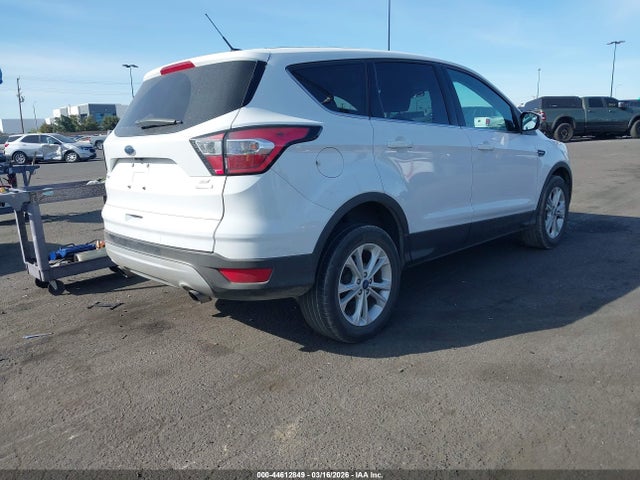 Ford ESCAPE SE 2017 1FMCU0GD3HUF08408 Image 4