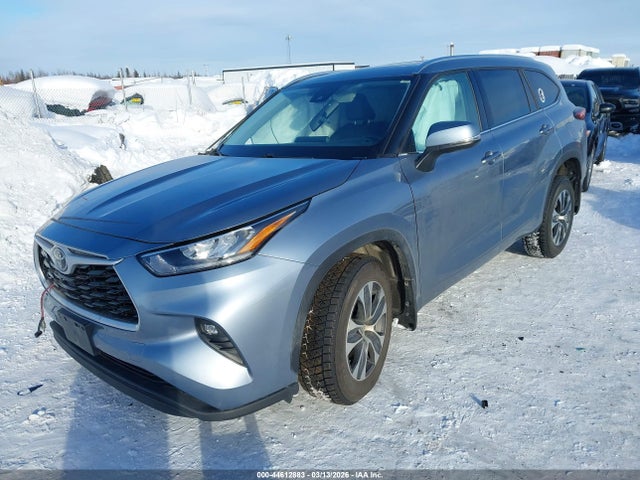 Toyota Highlander Xle 2020 5TDGZRBH2LS014110 Image 2