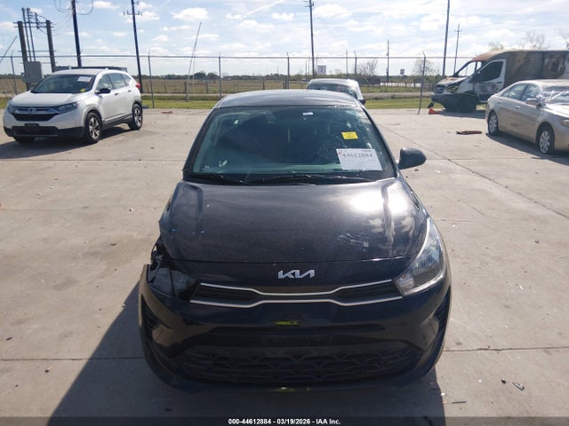 44612884 :رقم المزاد ، 3KPA24AD5NE491851 vin ، 2022 Kia Rio Lx مزاد بيع