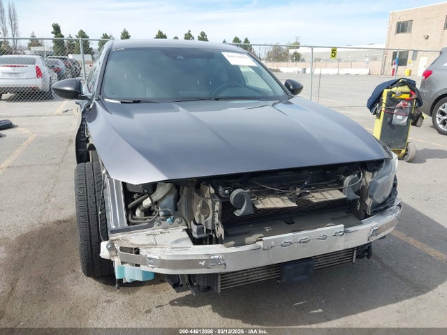 1HGCV1F39KA113305 Honda Accord Sport
