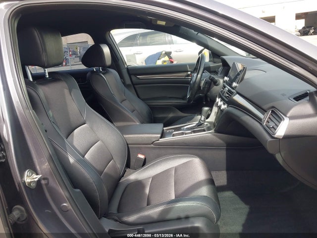 1HGCV1F39KA113305 Honda Accord Sport