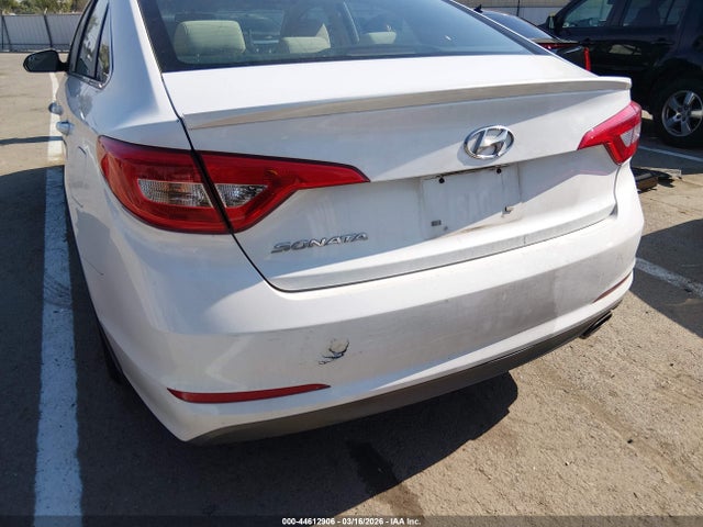 Hyundai SONATA SE 2015 5NPE24AF9FH150372 Image 16