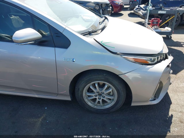 JTDKAMFP6N3209315 Toyota Prius Prime Xle