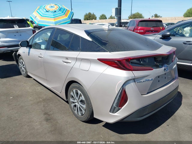 2022 TOYOTA PRIUS PRIME JTDKAMFP6N3209315 Photo 2