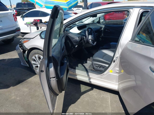 2022 TOYOTA PRIUS PRIME JTDKAMFP6N3209315 Photo 4