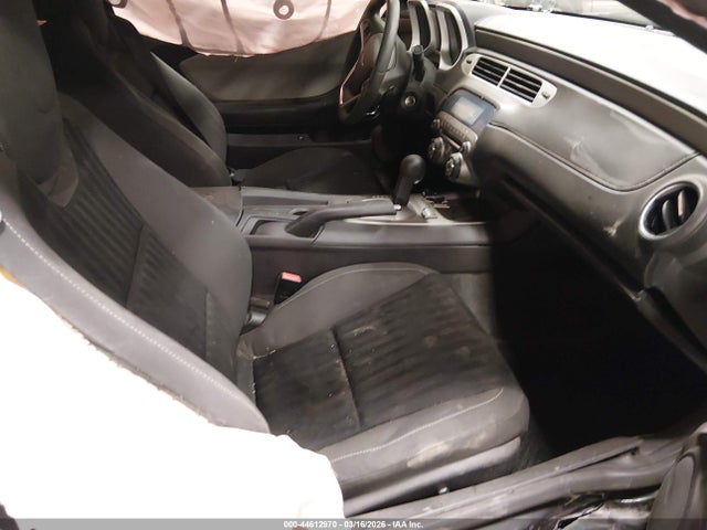 44612970 :رقم المزاد ، 2G1FB1E39F9305615 vin ، 2015 Chevrolet Camaro 2ls مزاد بيع