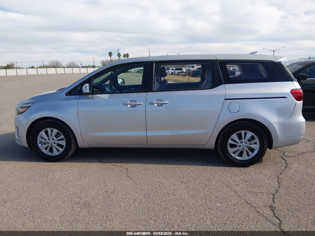 KIA Sedona L 2018 KNDMA5C19J6404901 Image 16
