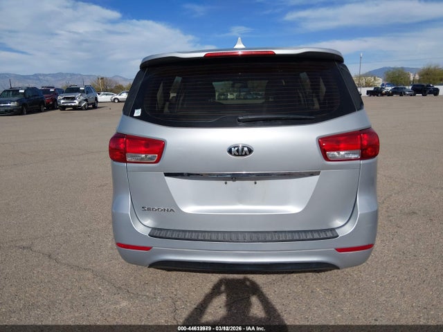 KIA Sedona L 2018 KNDMA5C19J6404901 Image 18
