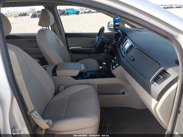 KIA Sedona L 2018 KNDMA5C19J6404901 Image 5