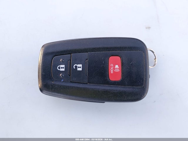 JTNKHMBX6K1061123 Toyota C-HR XLE