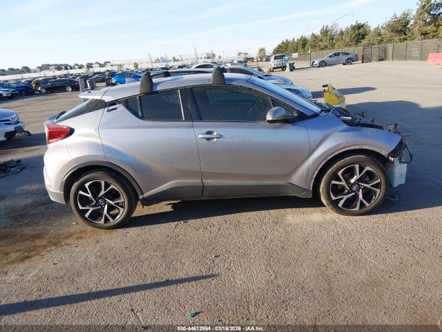 JTNKHMBX6K1061123 Toyota C-HR XLE