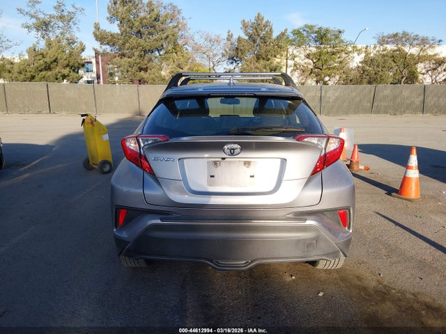 JTNKHMBX6K1061123 Toyota C-HR XLE