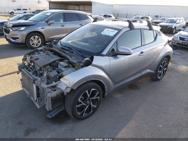JTNKHMBX6K1061123 Toyota C-HR XLE