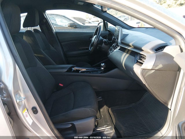 JTNKHMBX6K1061123 Toyota C-HR XLE